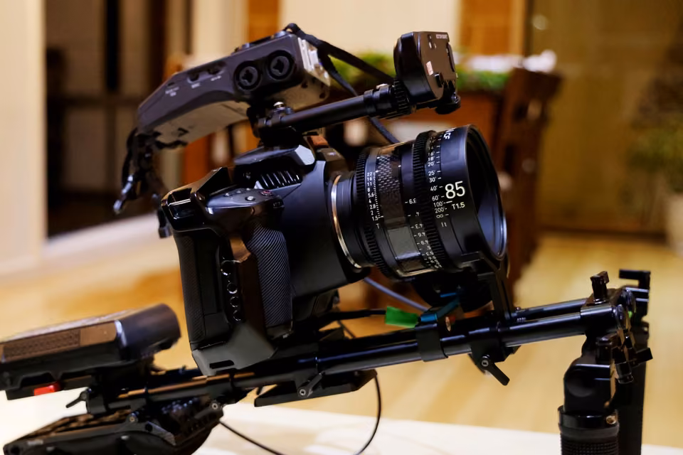 Caméra de cinéma équipée d’un objectif gradué